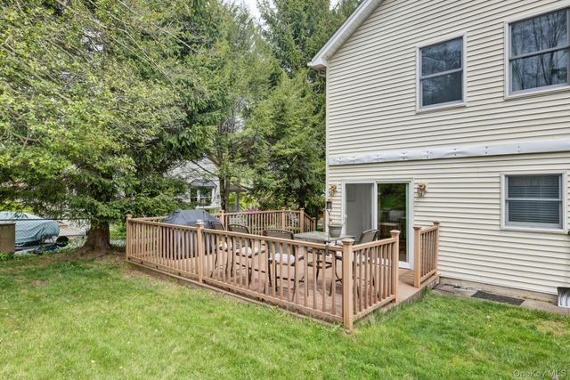 39 Lindbergh Lane, New City, NY 10956