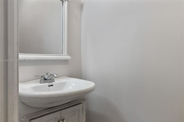 798 Verona Lake Dr, Weston, FL 33326