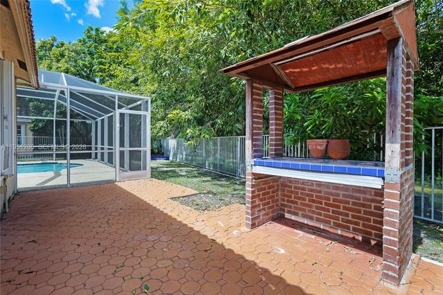 798 Verona Lake Dr, Weston, FL 33326