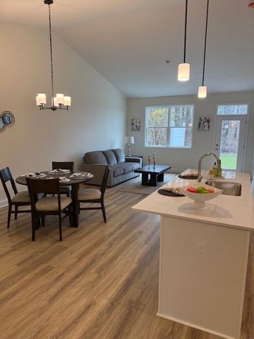 6211 Blossom Ridge, Ontario, NY 14519