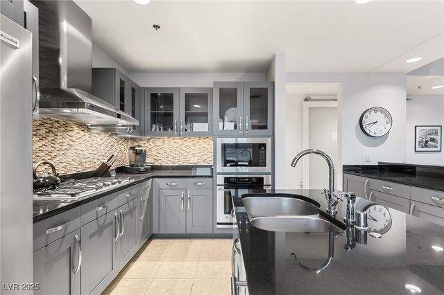 4525 Dean Martin Drive 1906, Las Vegas, NV 89103