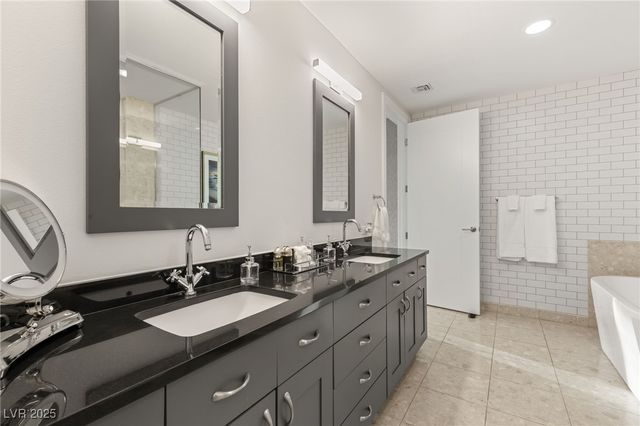 4525 Dean Martin Drive 1906, Las Vegas, NV 89103