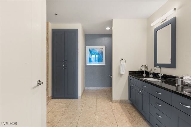 4525 Dean Martin Drive 1906, Las Vegas, NV 89103