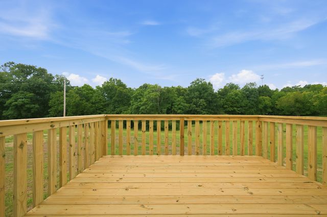 1434 East Piney Road, Dickson, TN 37055