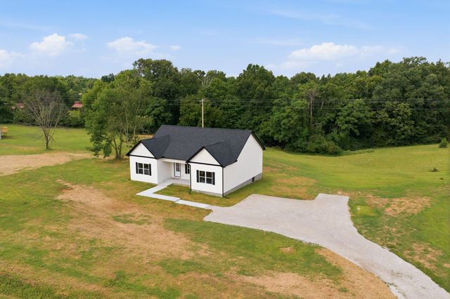 1434 East Piney Road, Dickson, TN 37055