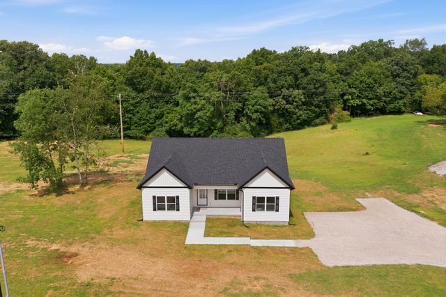 1434 East Piney Road, Dickson, TN 37055