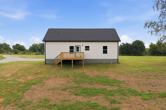 1434 East Piney Road, Dickson, TN 37055