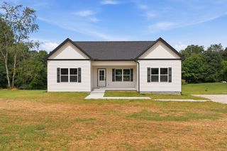 1434 East Piney Road, Dickson, TN 37055