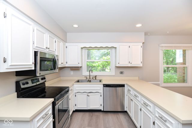 6735 Highburry Court, Indianapolis, IN 46256