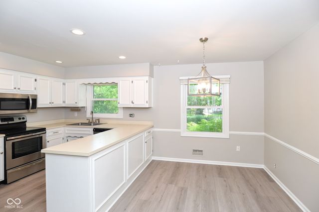 6735 Highburry Court, Indianapolis, IN 46256