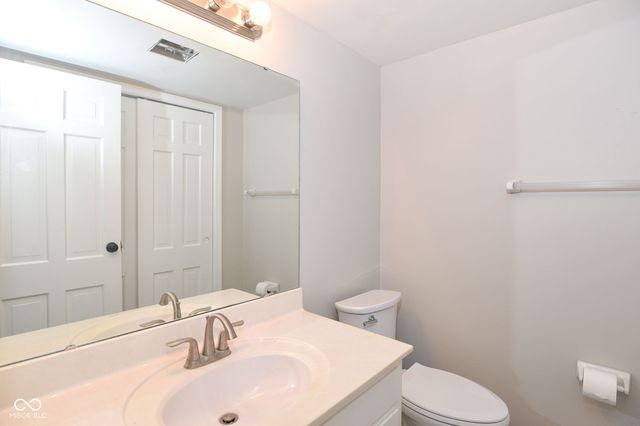 6735 Highburry Court, Indianapolis, IN 46256