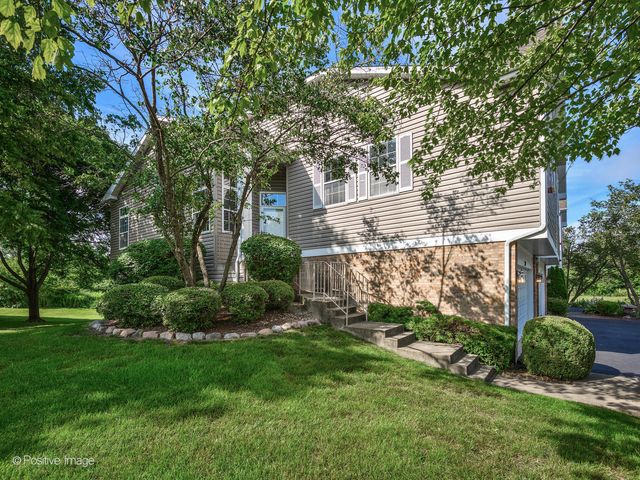 270 Prairie View Lane, Wheeling, IL 60090