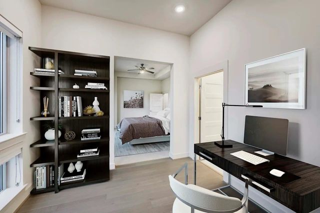 2727 Travis ST 428, Houston, TX 77006