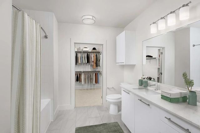 2727 Travis ST 428, Houston, TX 77006