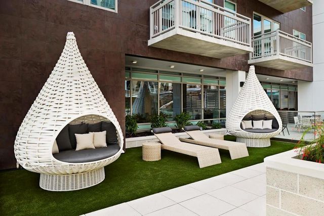 2727 Travis ST 428, Houston, TX 77006