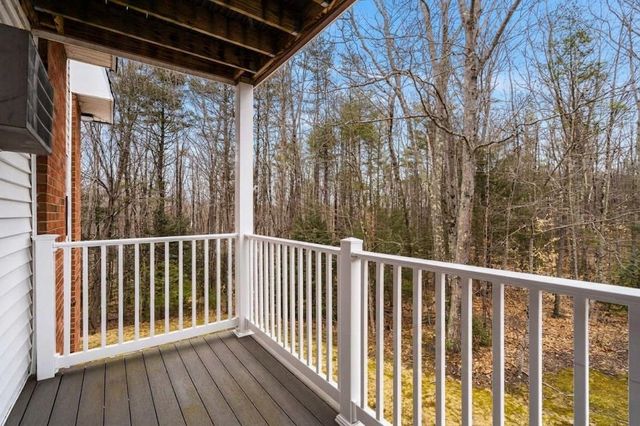 39 Ernest Ave Apt 202, Exeter, NH 03833