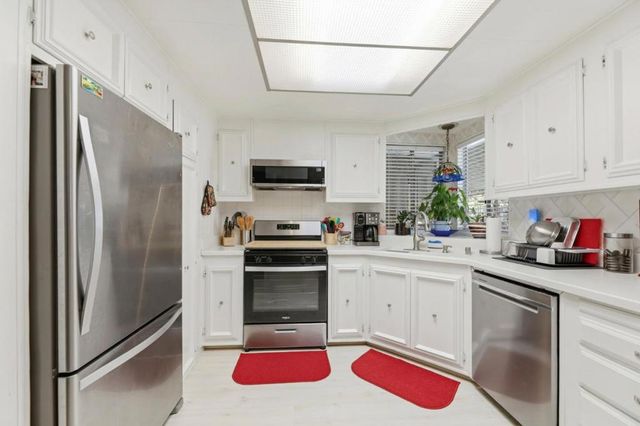 1050 E Borregas Avenue, Sunnyvale, CA 94089