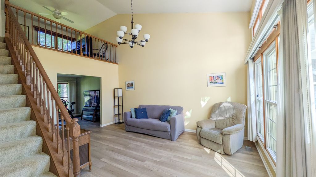 305 Stonefield Court, Schaumburg, IL 60173 — photo 3