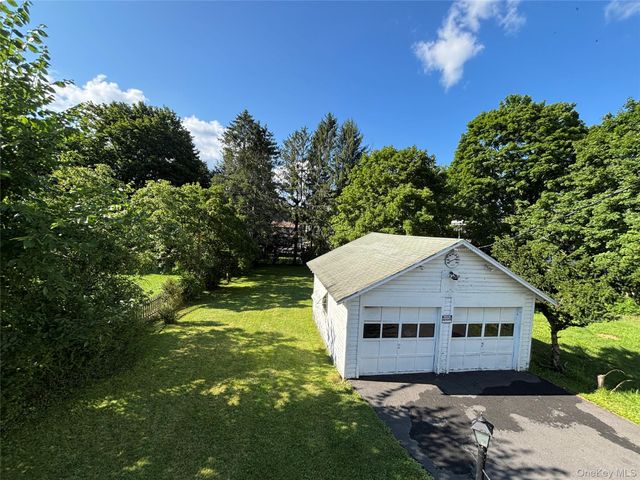 39 California Avenue, Middletown, NY 10940