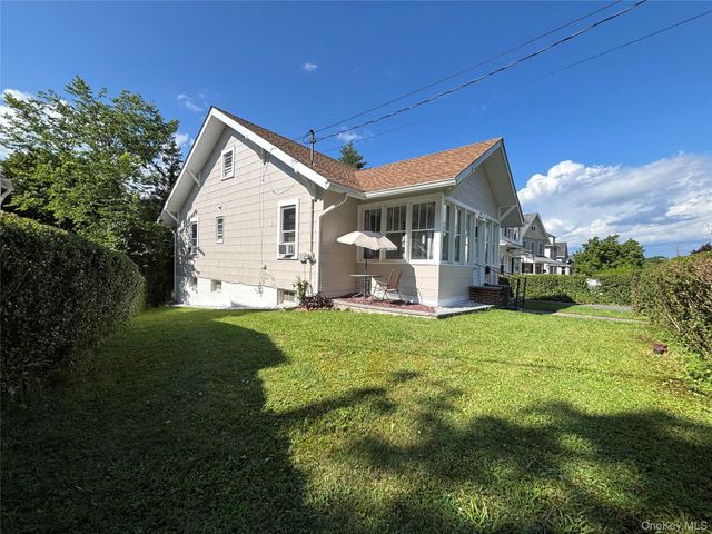 39 California Avenue, Middletown, NY 10940