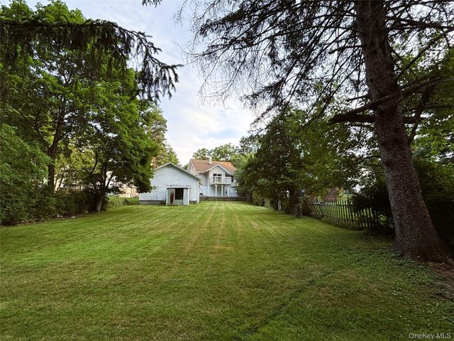 39 California Avenue, Middletown, NY 10940