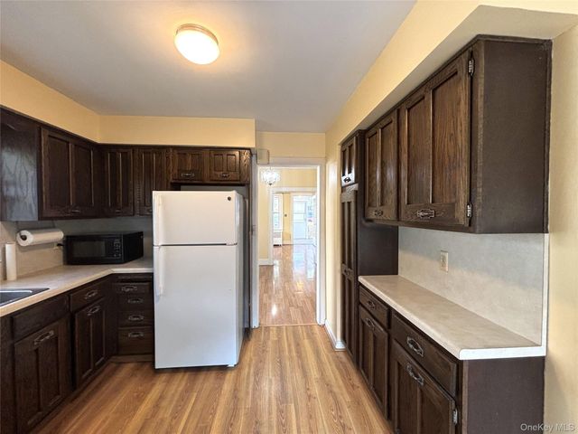 39 California Avenue, Middletown, NY 10940