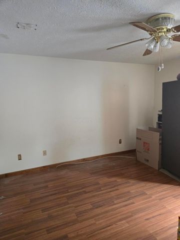 2285 Shirlene Drive, Grove City, OH 43123