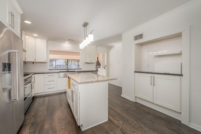 9 E English Ave, Eastborough, KS 67207