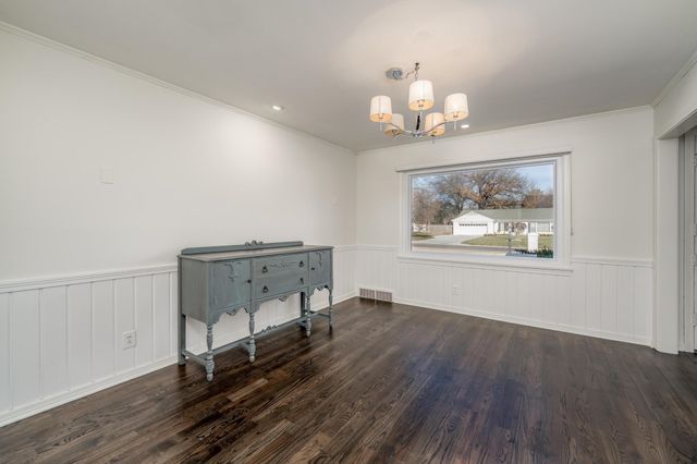 9 E English Ave, Eastborough, KS 67207