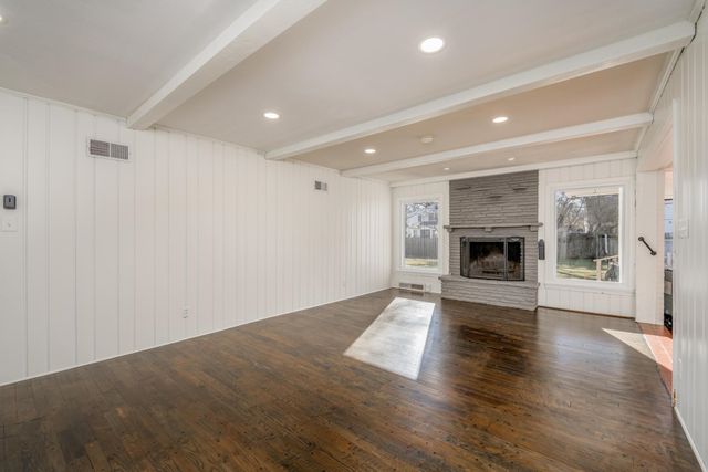 9 E English Ave, Eastborough, KS 67207