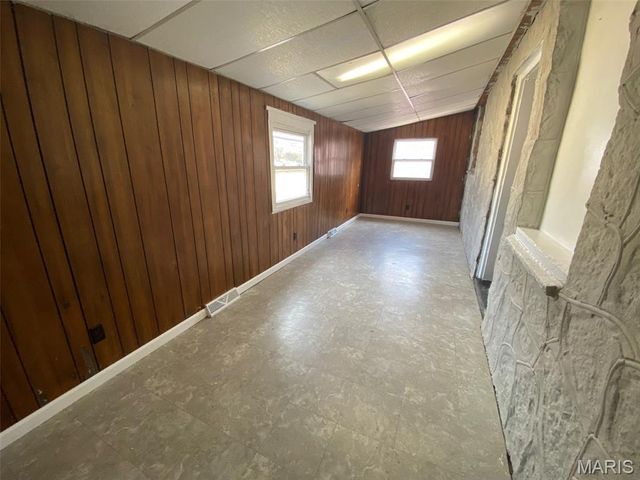 6927 Myron Avenue, St Louis, MO 63121