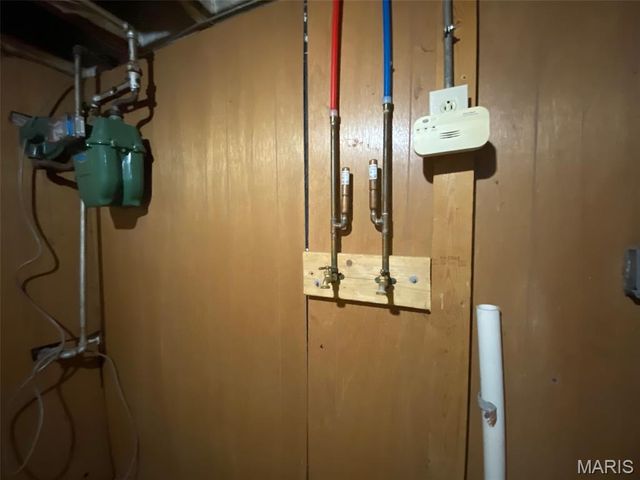 6927 Myron Avenue, St Louis, MO 63121