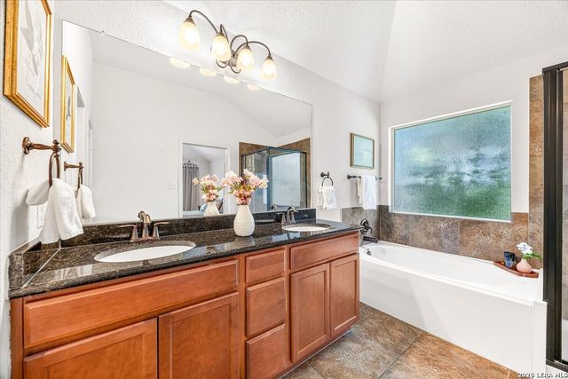 208 Bareback Bend, Cibolo, TX 78108