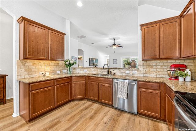 208 Bareback Bend, Cibolo, TX 78108