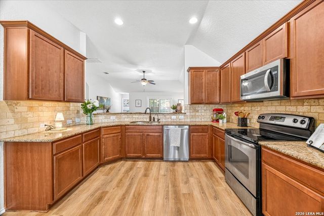 208 Bareback Bend, Cibolo, TX 78108