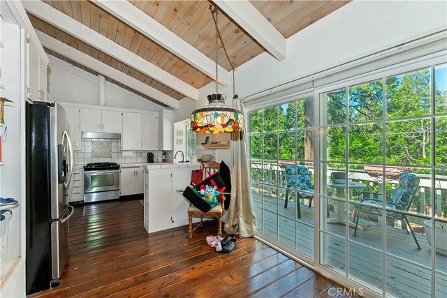 1212 Jungfrau, Crestline, CA 92325