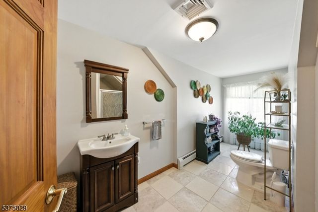 234 N Haledon Ave, North Haledon Boro, NJ 07508