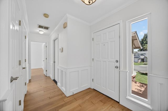 4121 Briarhollow Ct, Fair Oaks, CA 95628