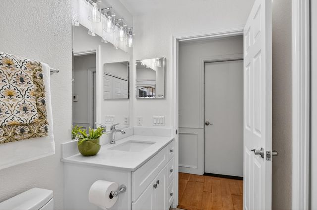 4121 Briarhollow Ct, Fair Oaks, CA 95628