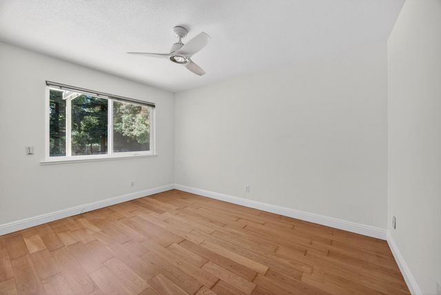 4121 Briarhollow Ct, Fair Oaks, CA 95628