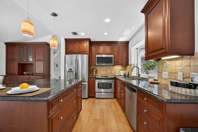 4121 Briarhollow Ct, Fair Oaks, CA 95628