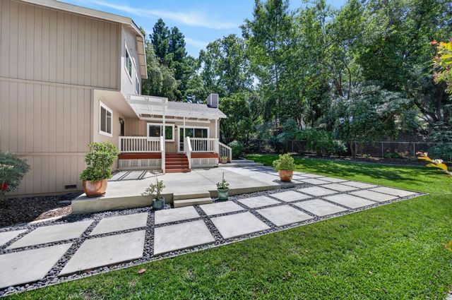 4121 Briarhollow Ct, Fair Oaks, CA 95628