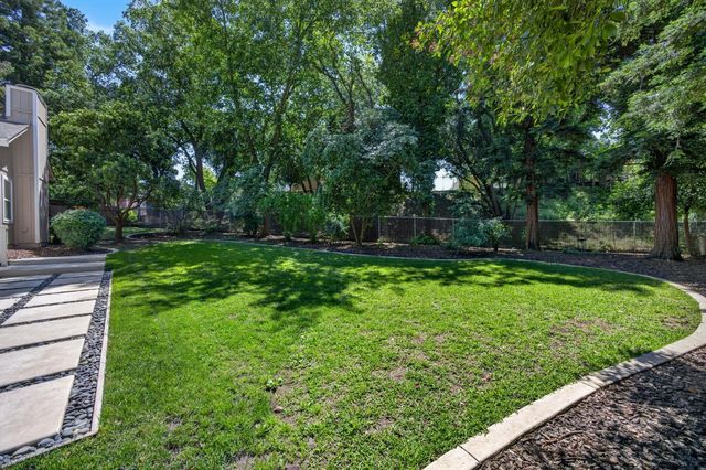 4121 Briarhollow Ct, Fair Oaks, CA 95628