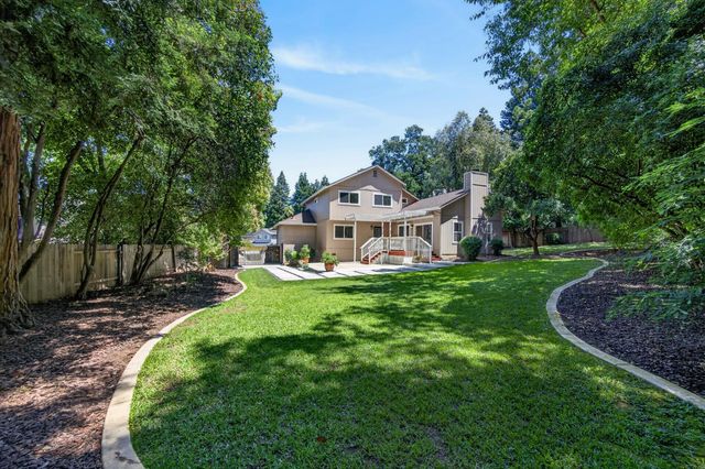 4121 Briarhollow Ct, Fair Oaks, CA 95628