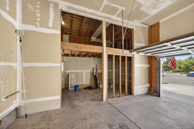 4121 Briarhollow Ct, Fair Oaks, CA 95628