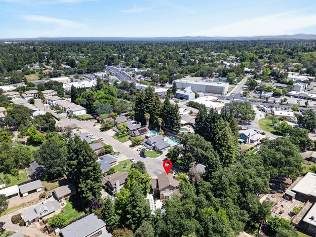 4121 Briarhollow Ct, Fair Oaks, CA 95628