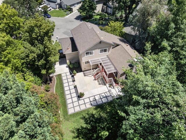 4121 Briarhollow Ct, Fair Oaks, CA 95628