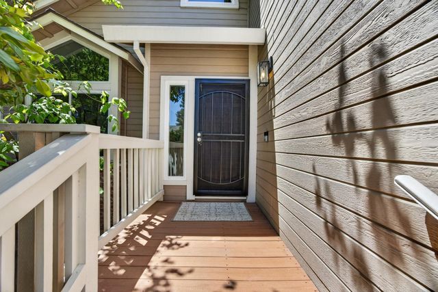 4121 Briarhollow Ct, Fair Oaks, CA 95628