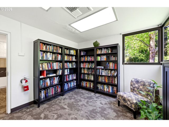 600 Se MARION St 403, Portland, OR 97202