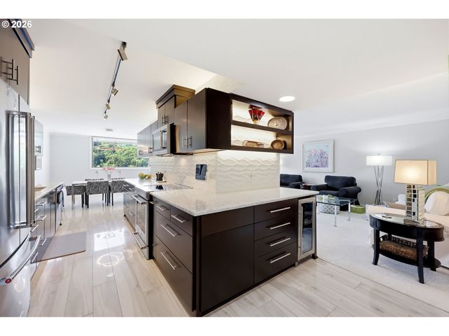 600 Se MARION St 403, Portland, OR 97202
